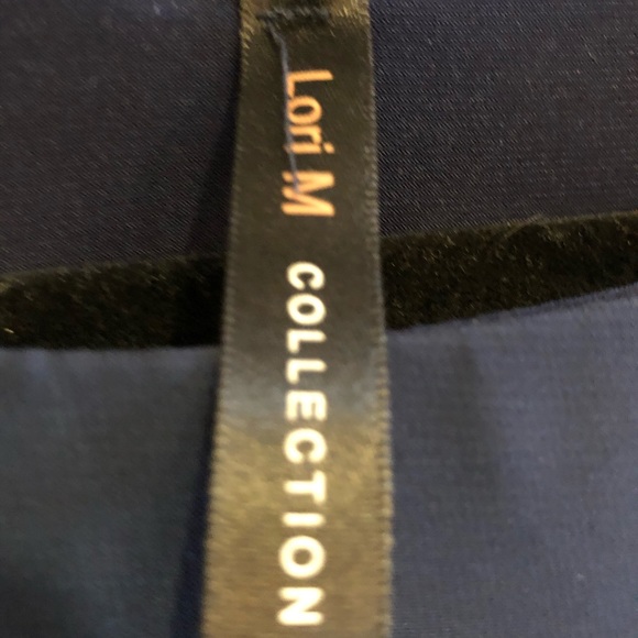 Navy dress - Picture 4 of 4